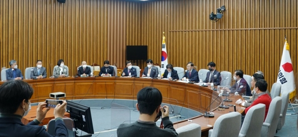 국민의힘 규제개혁추진단 2차회의(사진=윤창현 의원 페이스북)